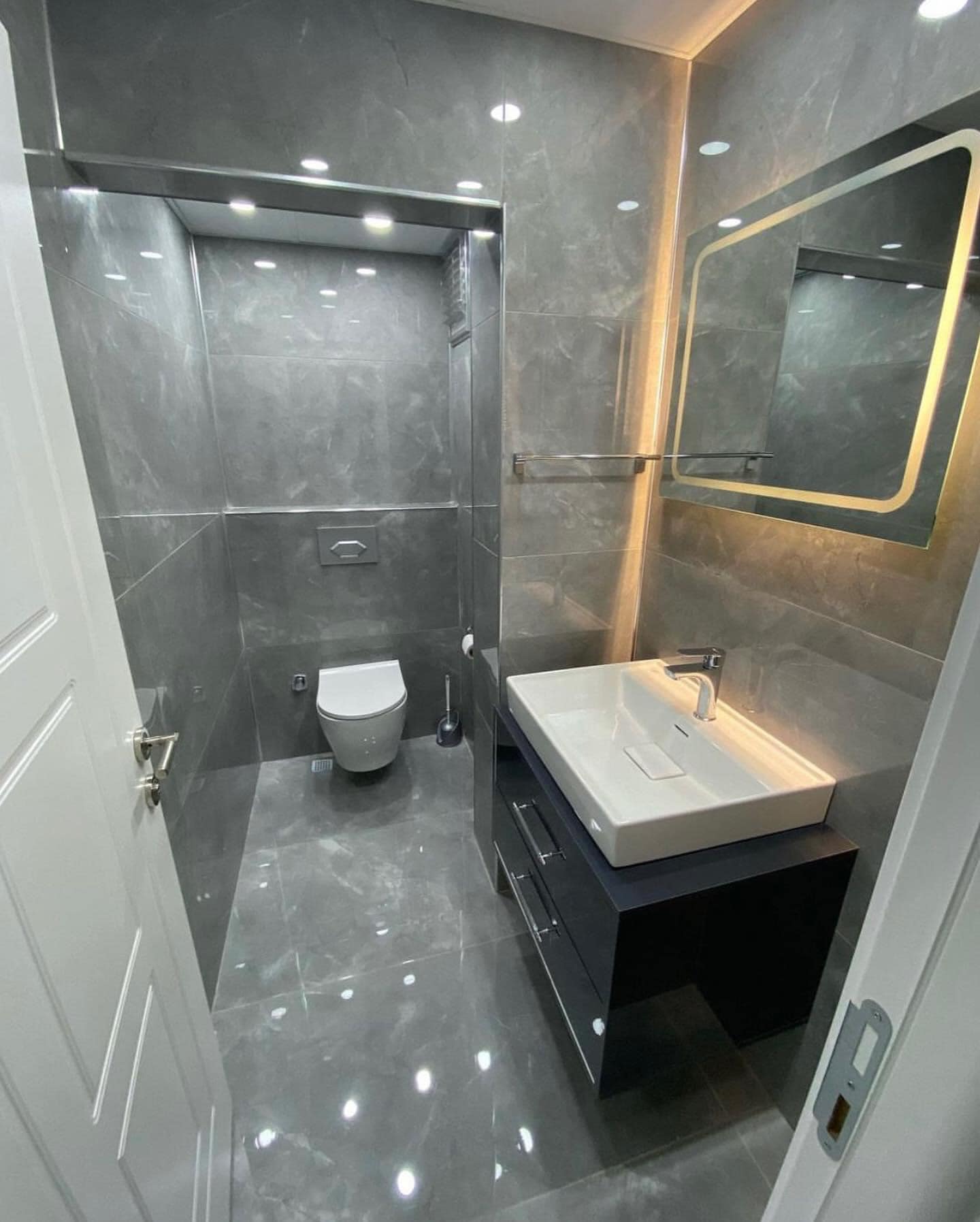 Tuvalet Gideri Robotla Açma